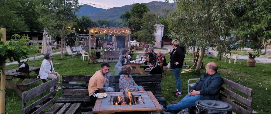 convivialità e cibo rustico all'interno del Ranch